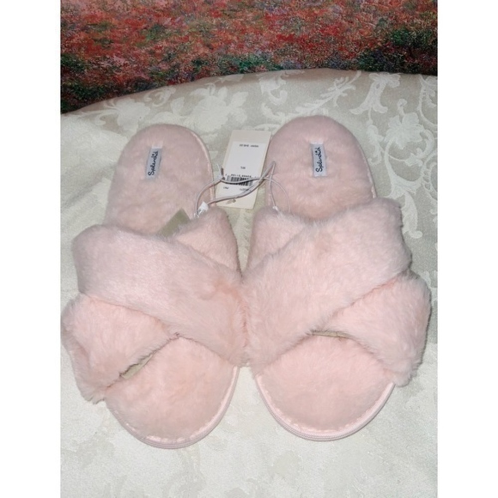 Splendid Pink Furry Criss Cross Open Toe Slip On Slippers Shoes M/L